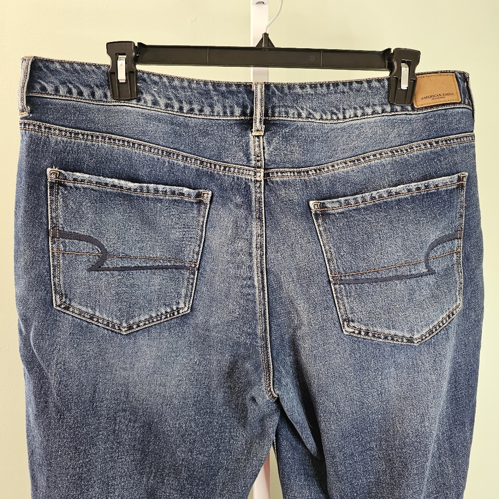American Eagle Tomgirl Ankle Straight Jeans Distressed Mom Button Fly 18 Reg. - Picture 2 of 10